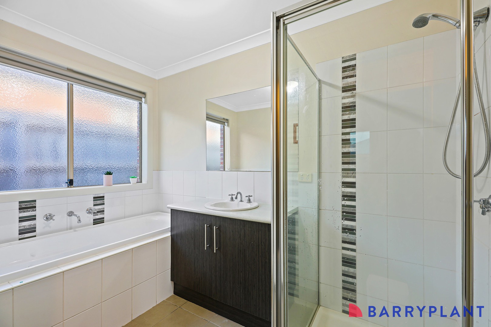 32 Summerhill Boulevard, Drouin, VIC 3818, Drouin - Thumbnail 2