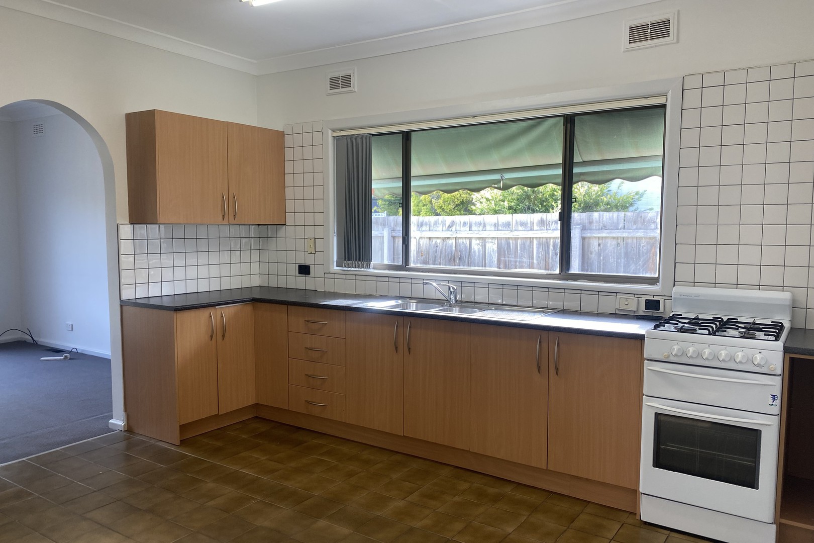 32 Tarana Avenue, Glenroy, VIC 3046, Glenroy - Thumbnail 2