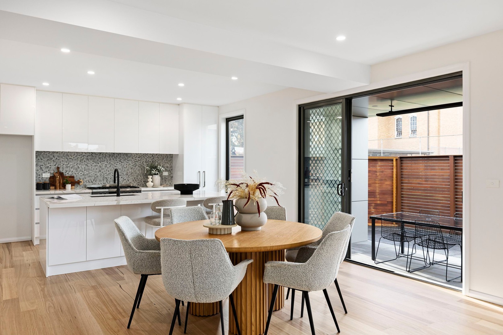 32 Teague Street, Niddrie, VIC 3042, Niddrie - Thumbnail 3