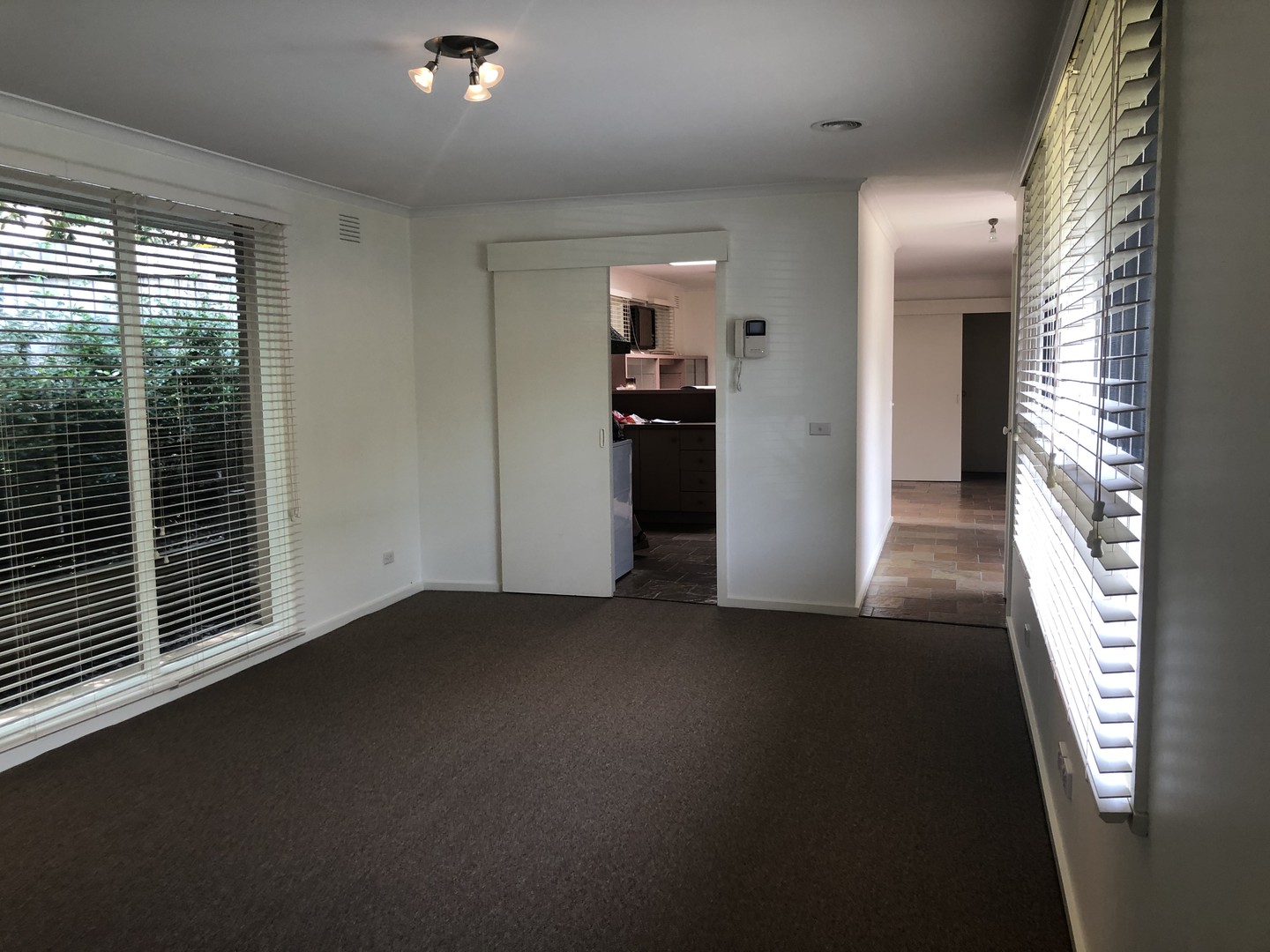 32 The Parkway, Diamond Creek, VIC 3089 - Thumbnail 2 - 10/11/2021