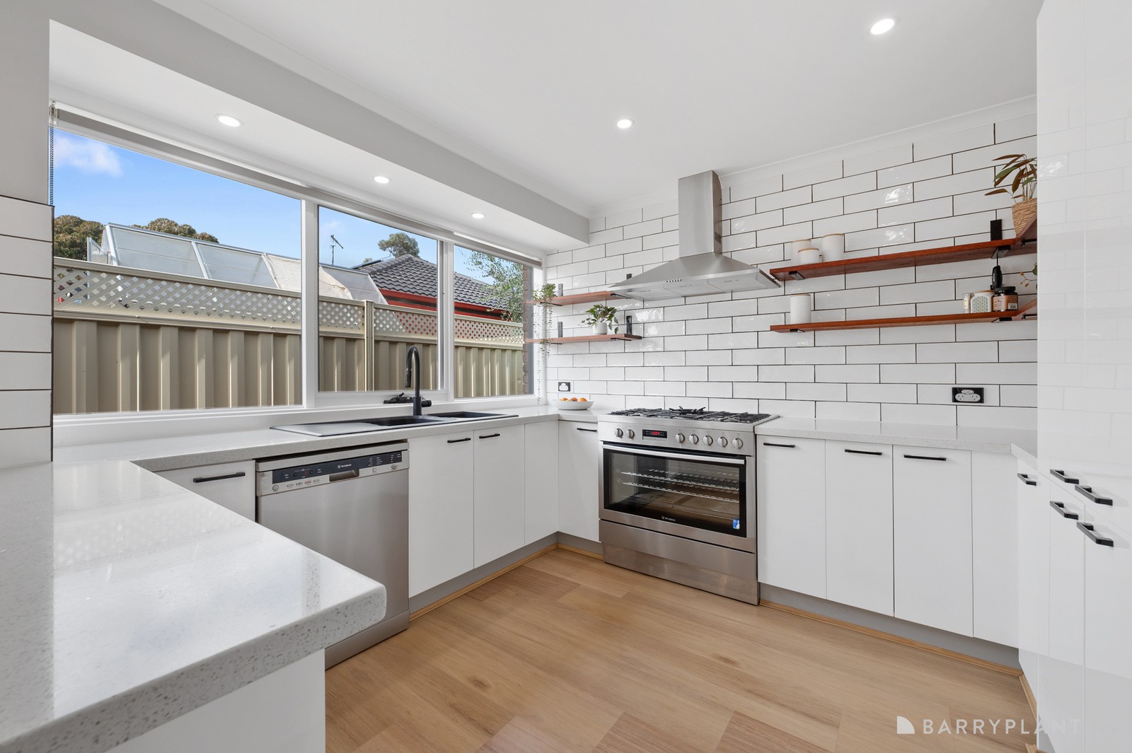 32 Tulloch Avenue, Kurunjang, VIC 3337, Kurunjang - Thumbnail 3