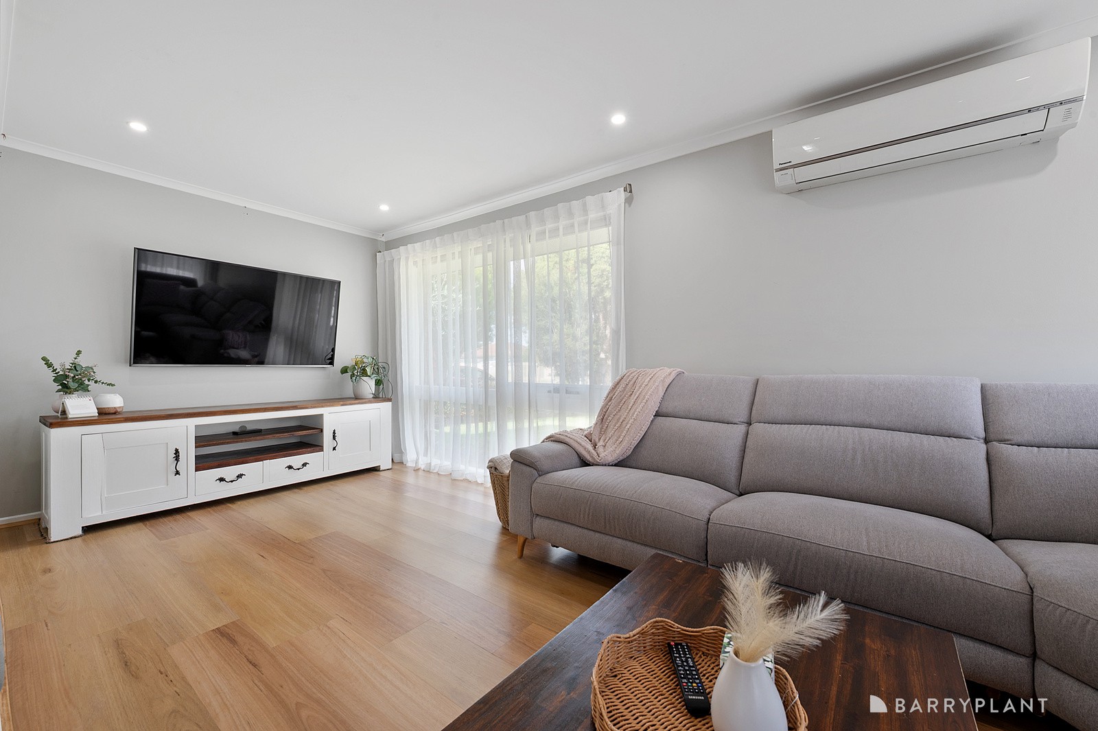 32 Tulloch Avenue, Kurunjang, VIC 3337, Kurunjang - Thumbnail 5
