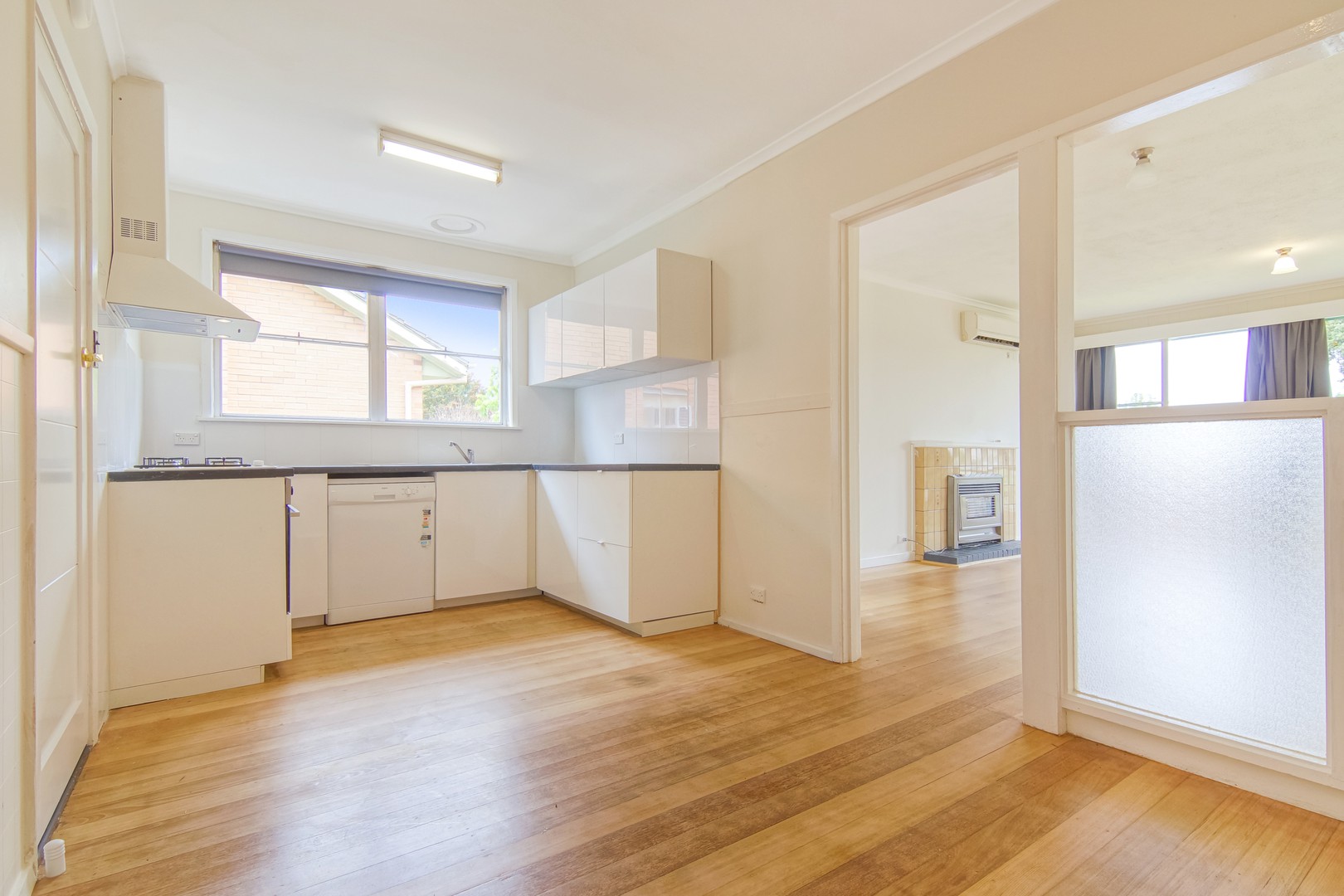 32 Vermont Avenue, Corio, VIC 3214, Corio - Thumbnail 2