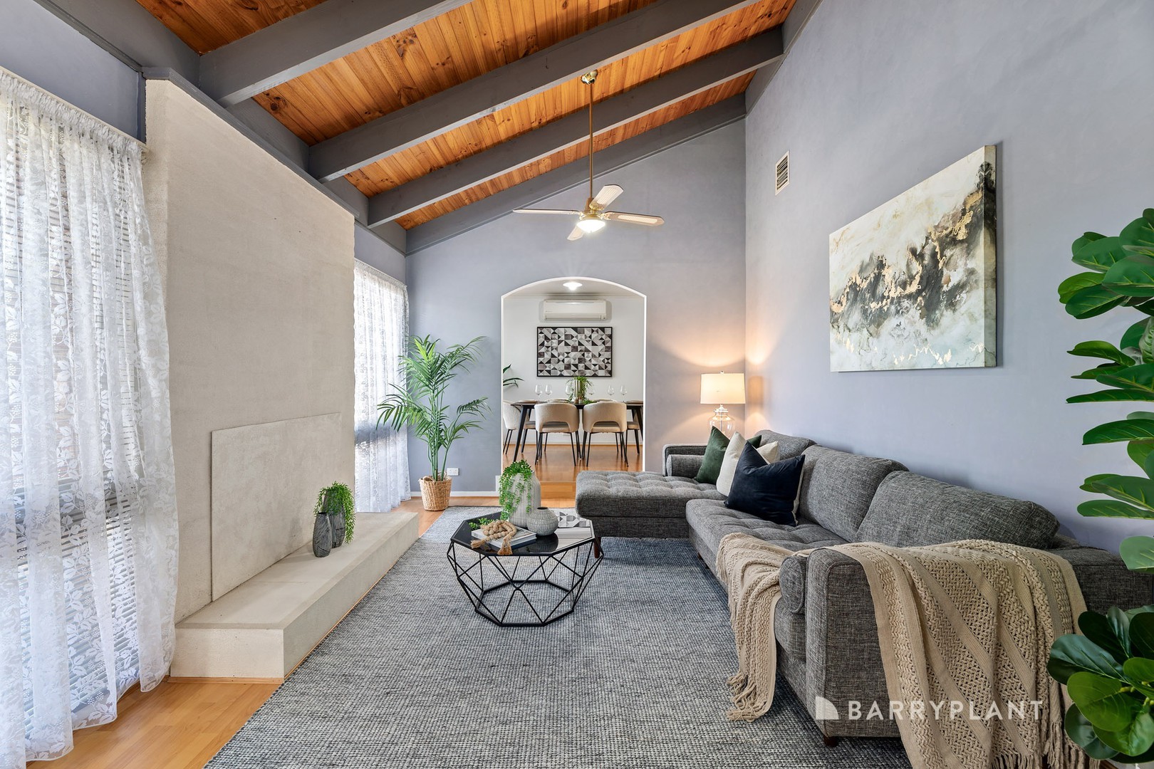32 Veronica Crescent, Mill Park, VIC 3082, Mill Park - Thumbnail 2