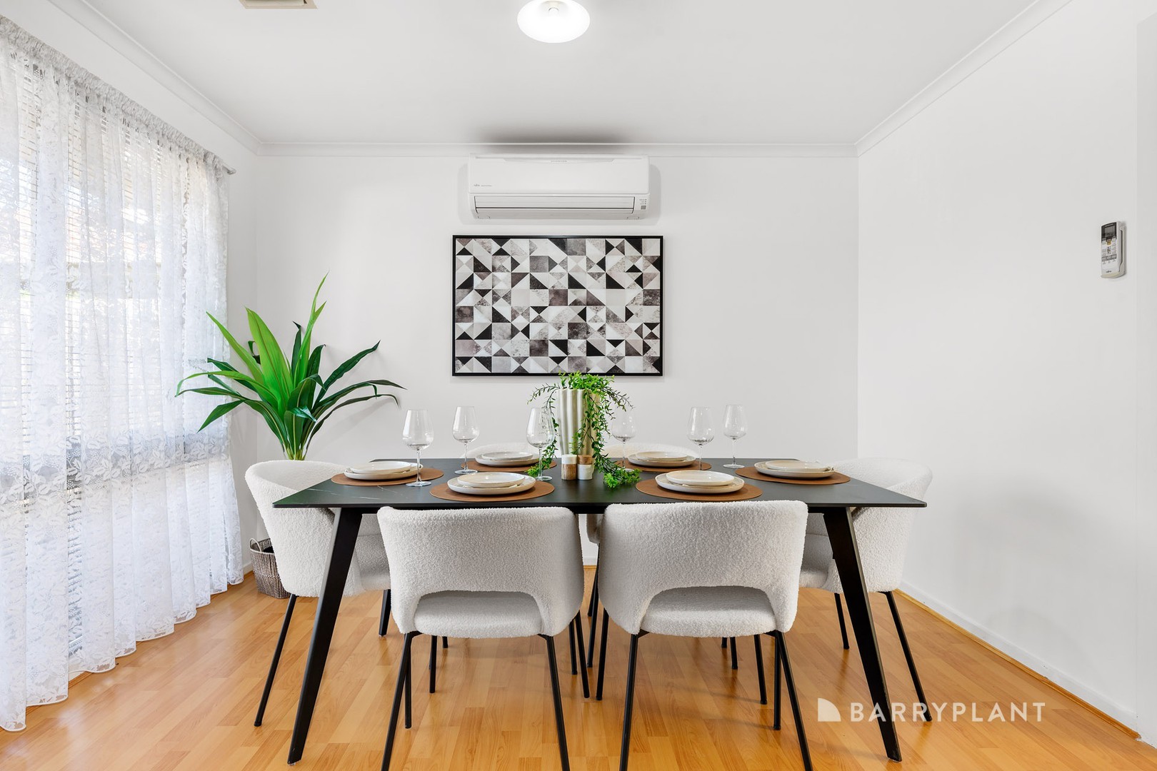 32 Veronica Crescent, Mill Park, VIC 3082, Mill Park - Thumbnail 3