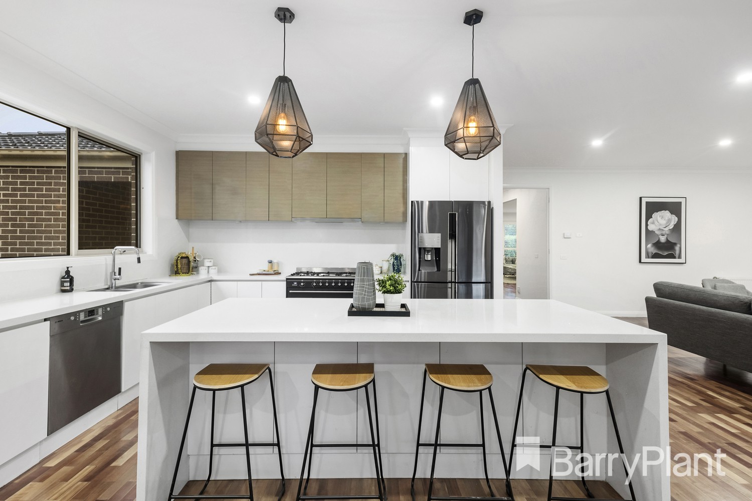 32 Viewgrand Way, Greensborough, VIC 3088, Greensborough - Thumbnail 4