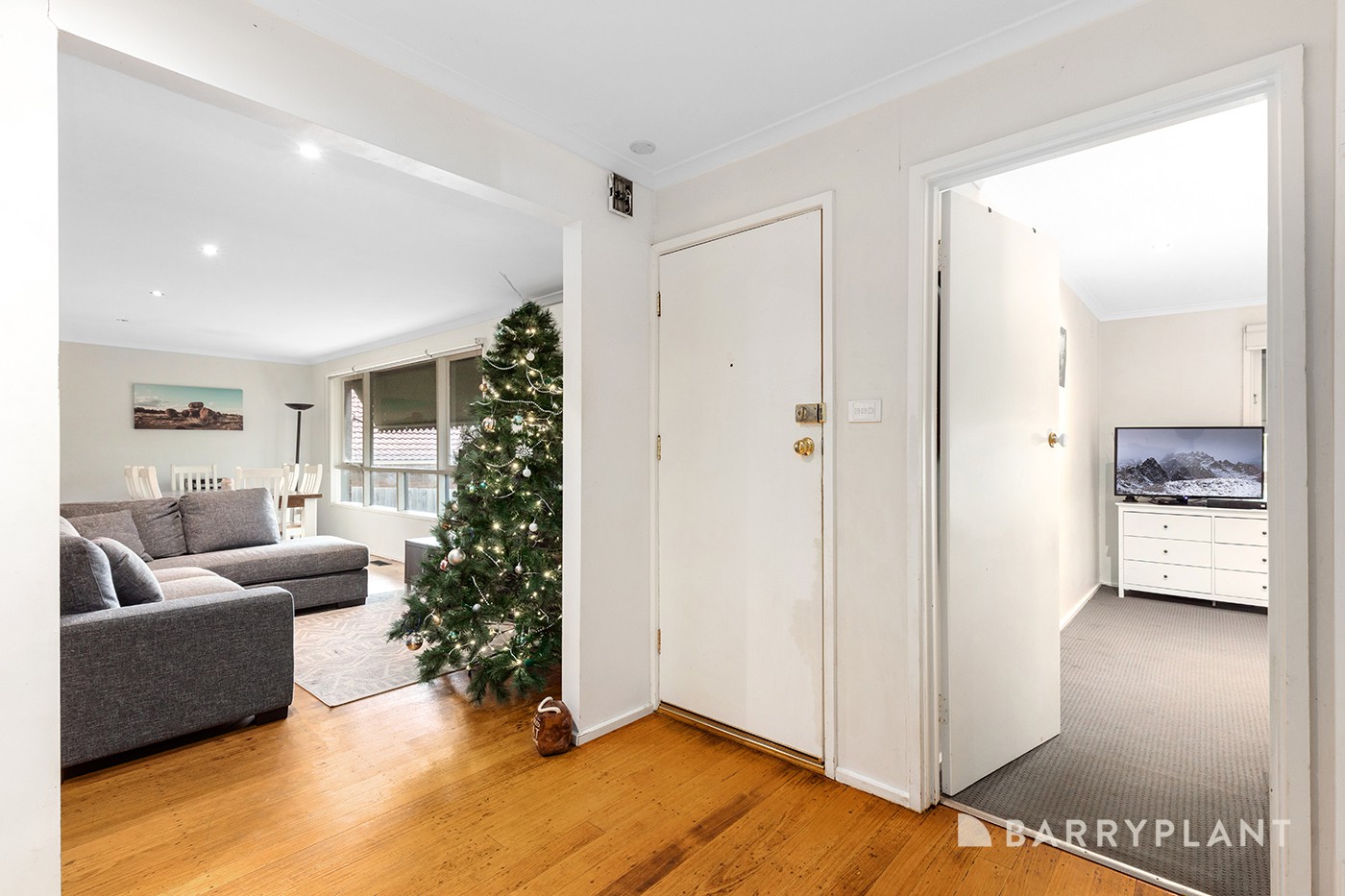 32 Vista Drive, Chirnside Park, VIC 3116, Chirnside Park - Thumbnail 2