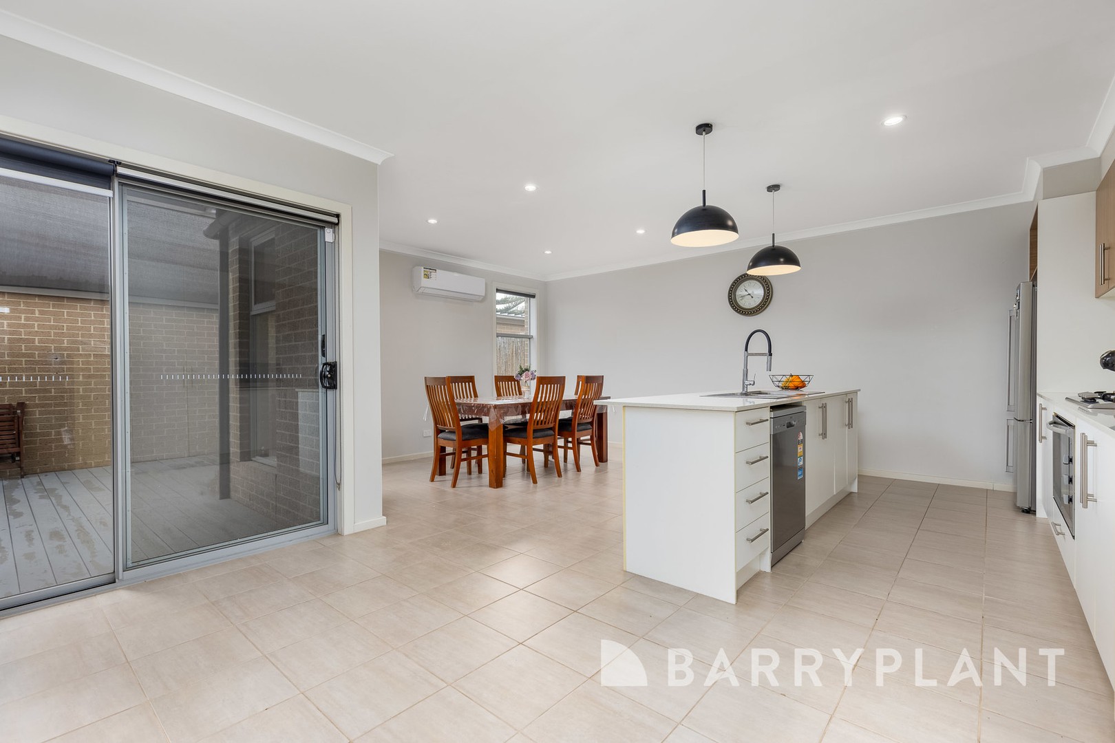 320 Boardwalk Boulevard, Point Cook, VIC 3030, Point Cook - Thumbnail 3