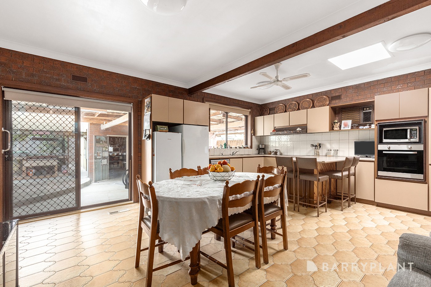 320 Rossmoyne Street, Thornbury, VIC 3071, Thornbury - Thumbnail 4