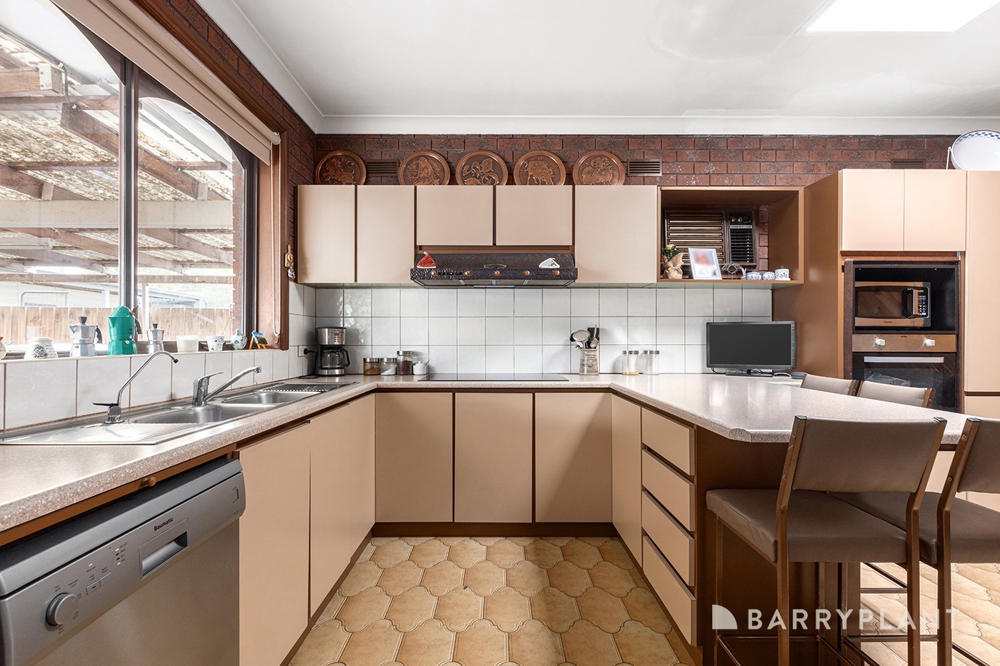 320 Rossmoyne Street, Thornbury, VIC 3071, Thornbury - Thumbnail 6