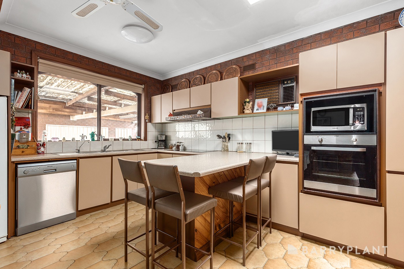 320 Rossmoyne Street, Thornbury, VIC 3071, Thornbury - Thumbnail 8