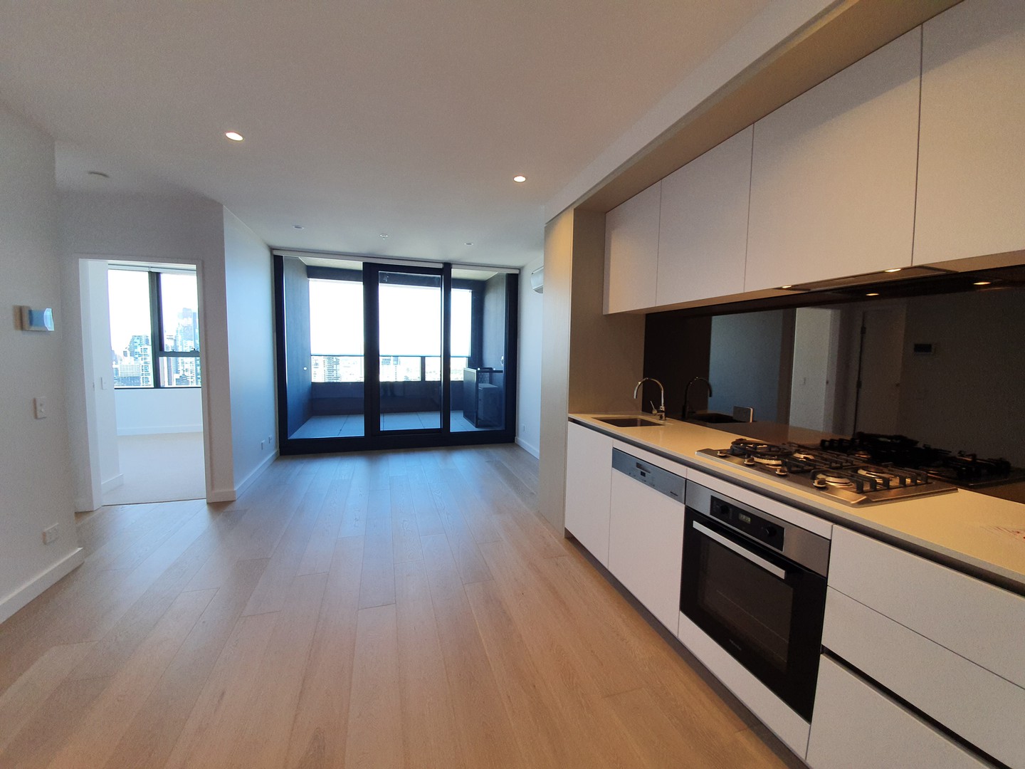 3210/628 FLINDERS Street, Docklands, VIC 3008, Docklands - Thumbnail 2