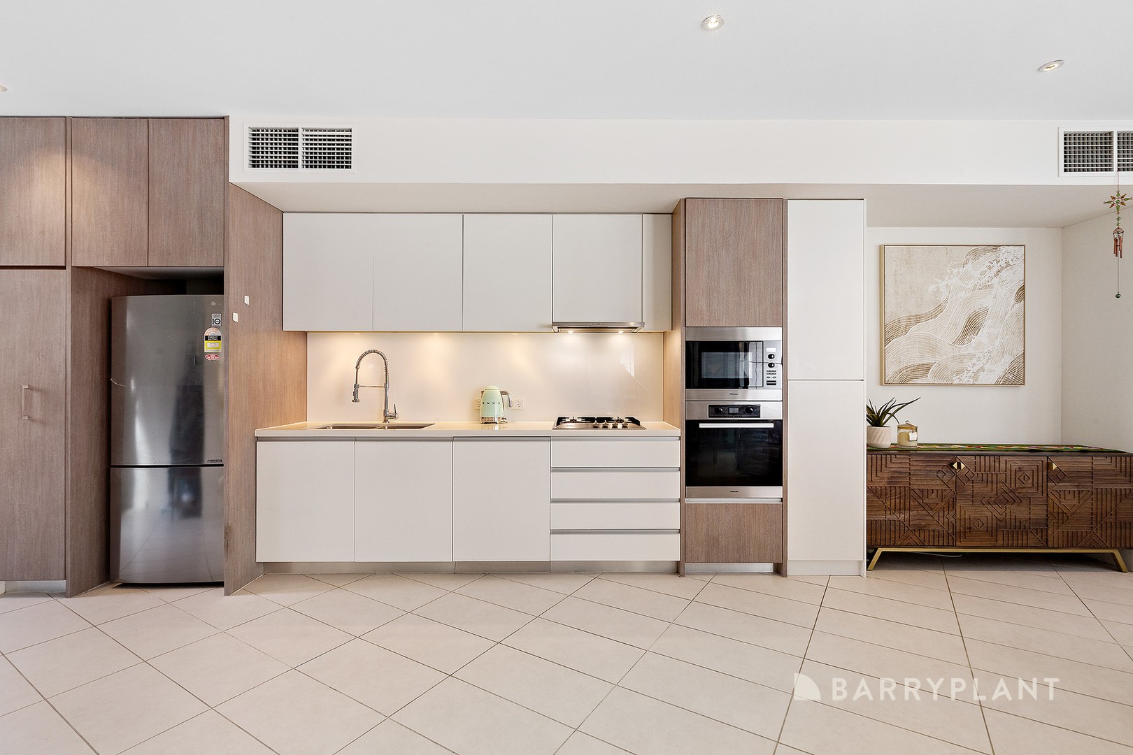 324/20 Convention Centre Place, Southbank, VIC 3006 - Thumbnail 2 - 07/04/2025