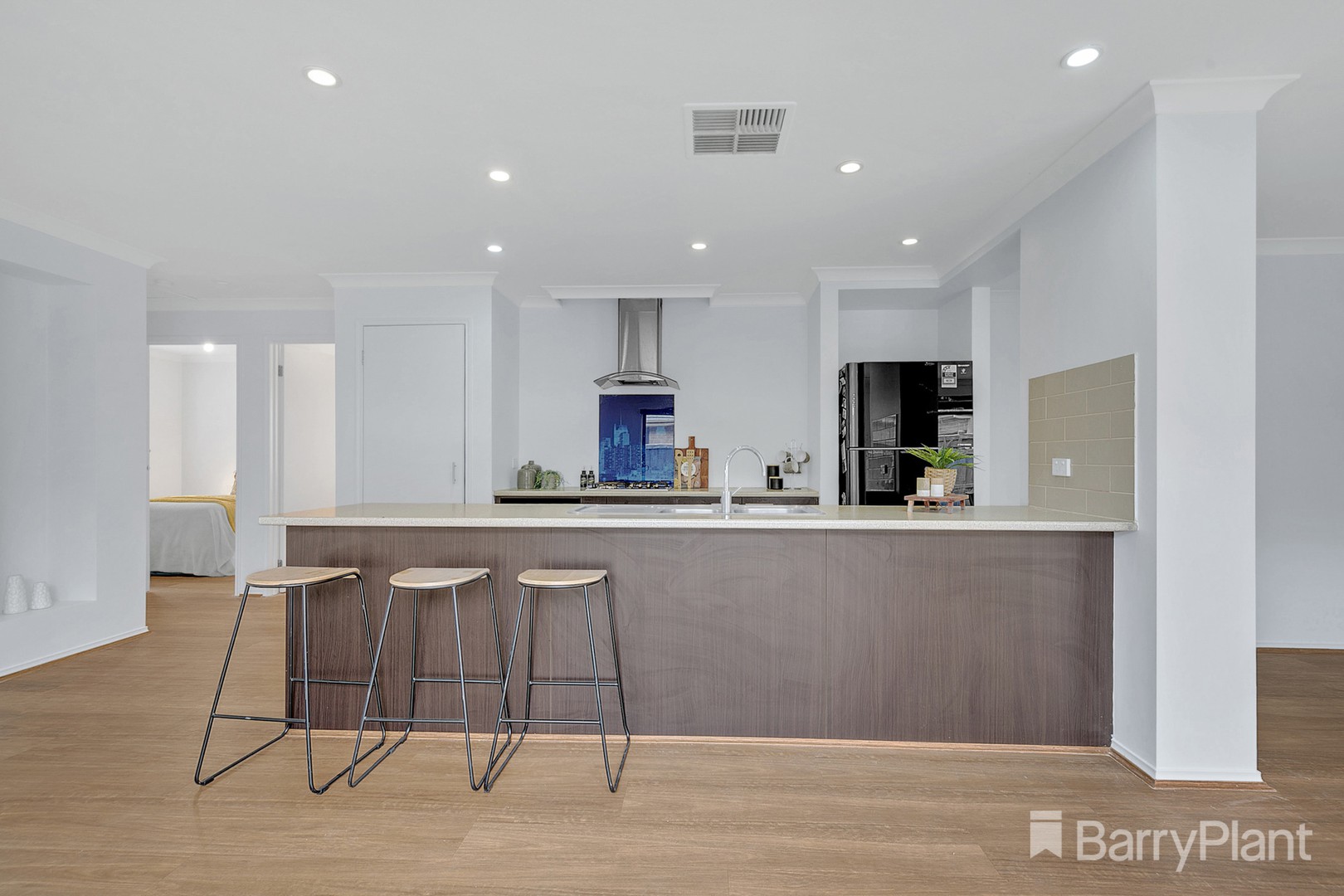324 The Lakes Boulevard, South Morang, VIC 3752, South Morang - Thumbnail 3