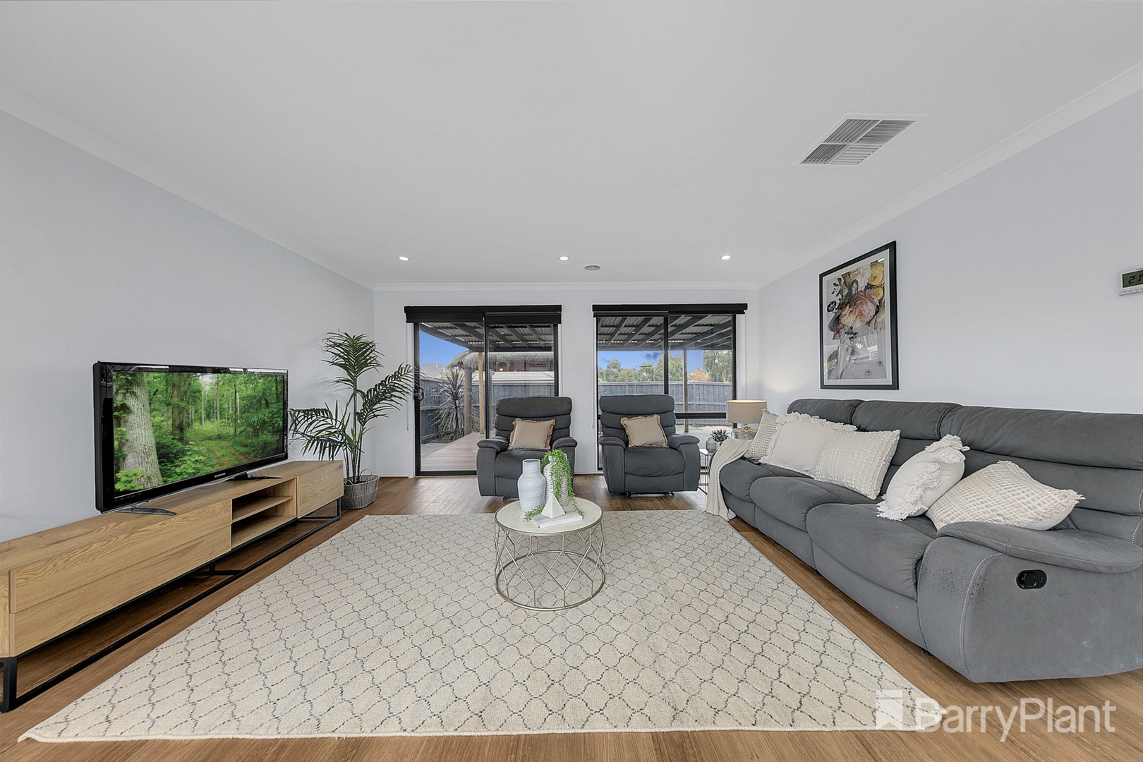 324 The Lakes Boulevard, South Morang, VIC 3752, South Morang - Thumbnail 5