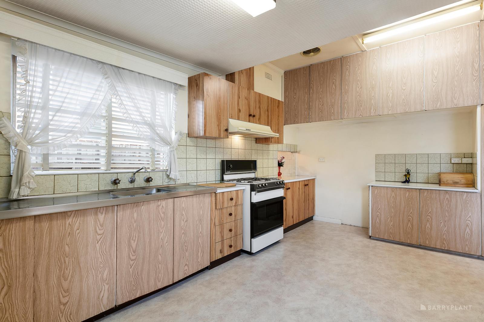 326 Victoria Road, Thornbury, VIC 3071, Thornbury - Thumbnail 5