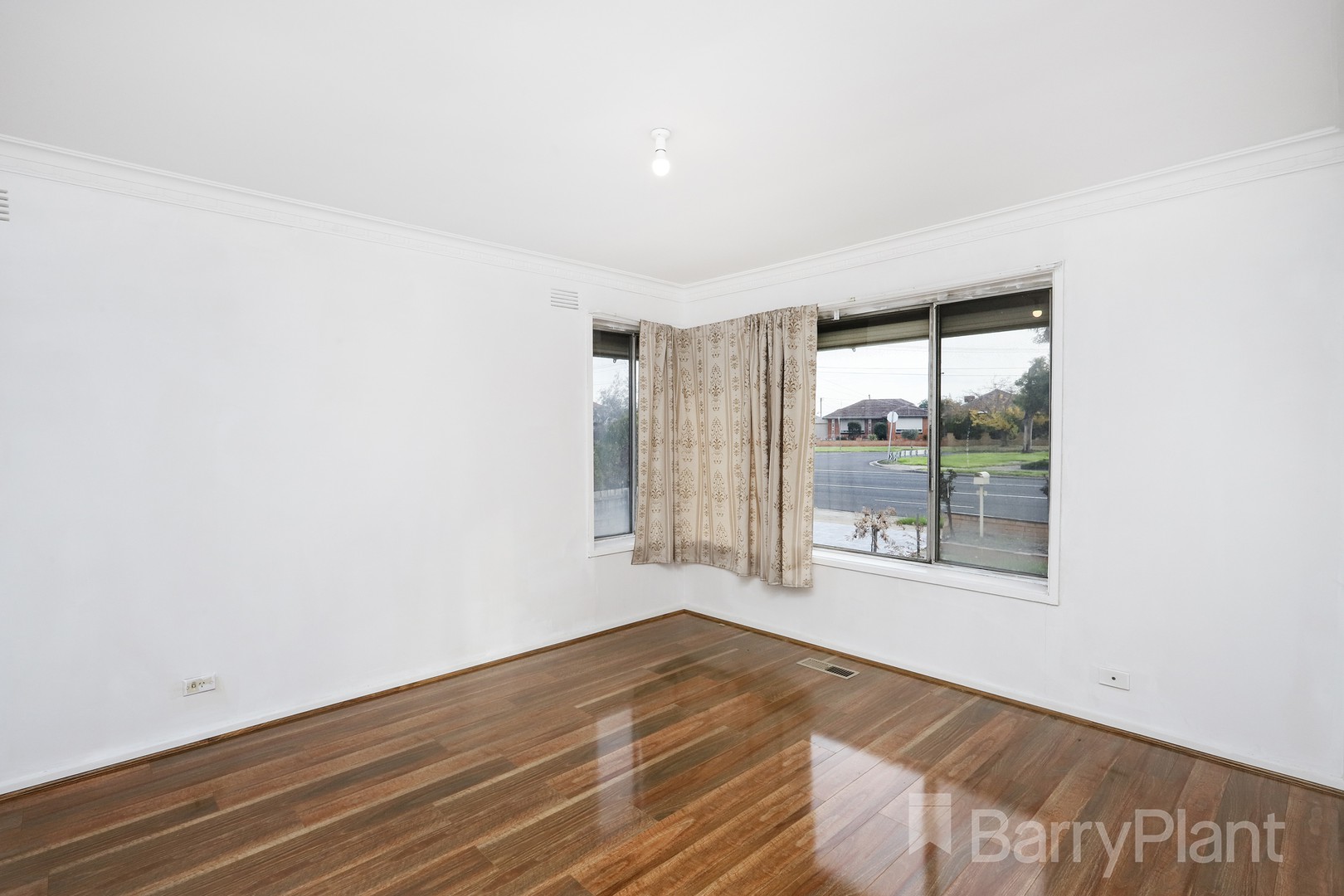 328  Milleara  Road, Avondale Heights, VIC 3034, Avondale Heights - Thumbnail 8