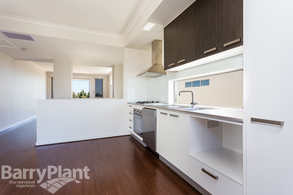 32C Middleton Drive, Point Cook, VIC 3030, Point Cook - Thumbnail 3