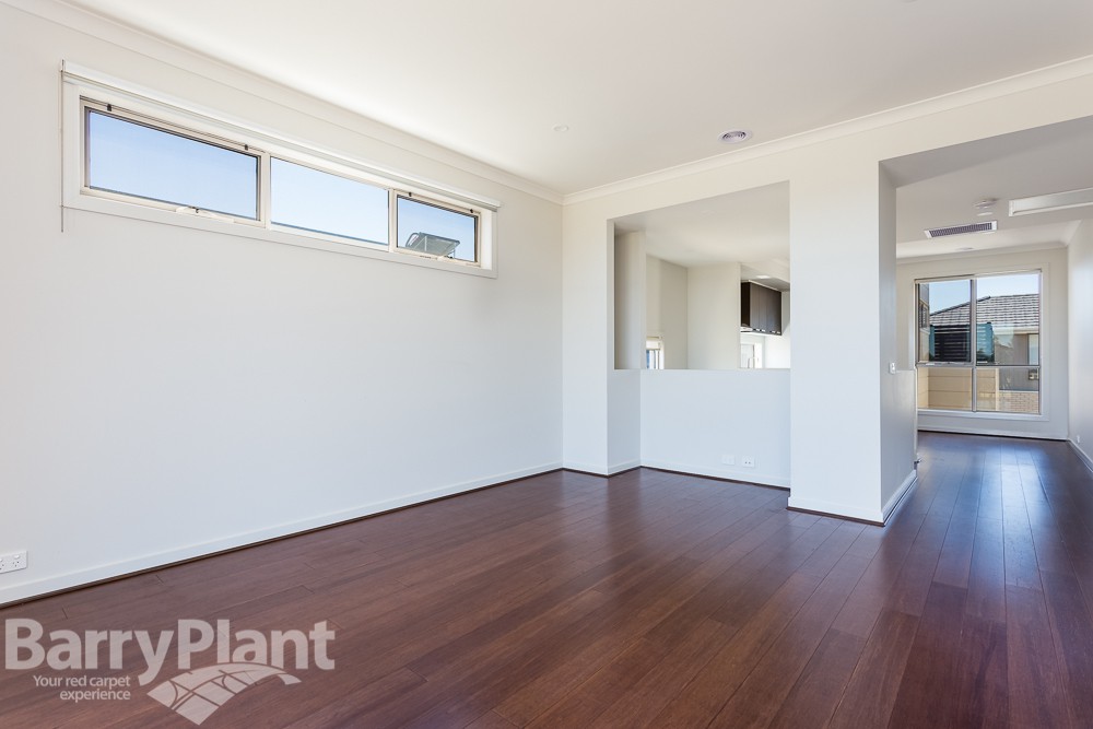 32C Middleton Drive, Point Cook, VIC 3030, Point Cook - Thumbnail 4