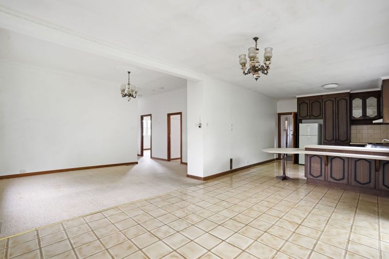 33 Acacia Street, Box Hill, VIC 3128, Box Hill - Thumbnail 4