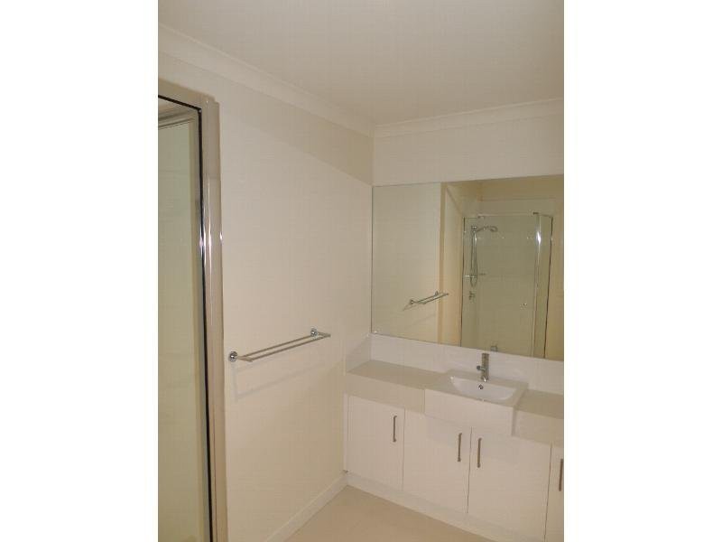 33 Amber Way, Melton South, VIC 3338, Melton South - Thumbnail 6