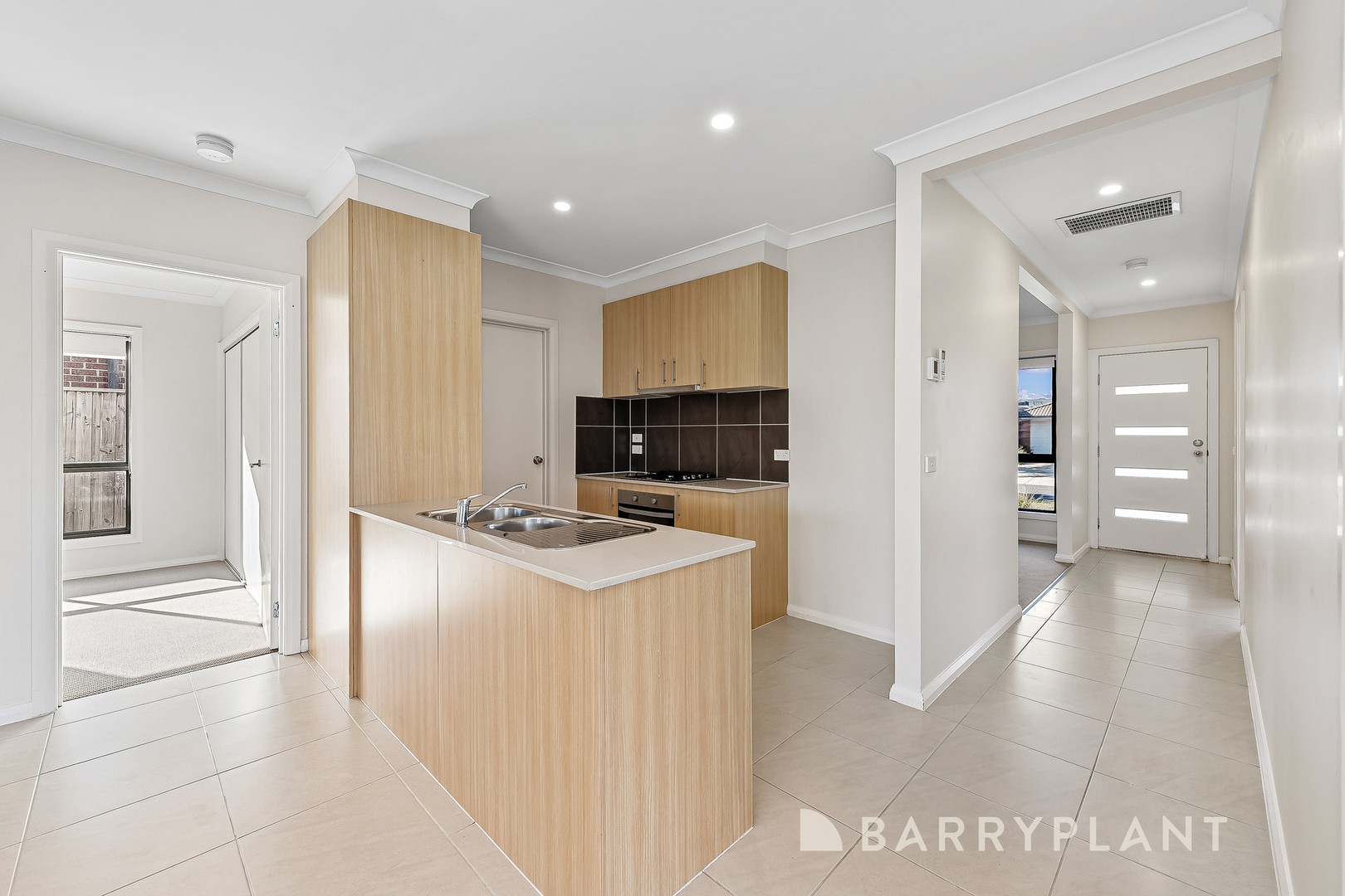 33 Anniversary Avenue, Wyndham Vale, VIC 3024, Wyndham Vale - Thumbnail 4