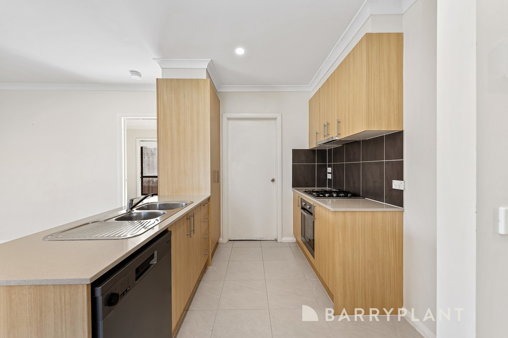 33 Anniversary Avenue, Wyndham Vale, VIC 3024, Wyndham Vale - Thumbnail 5