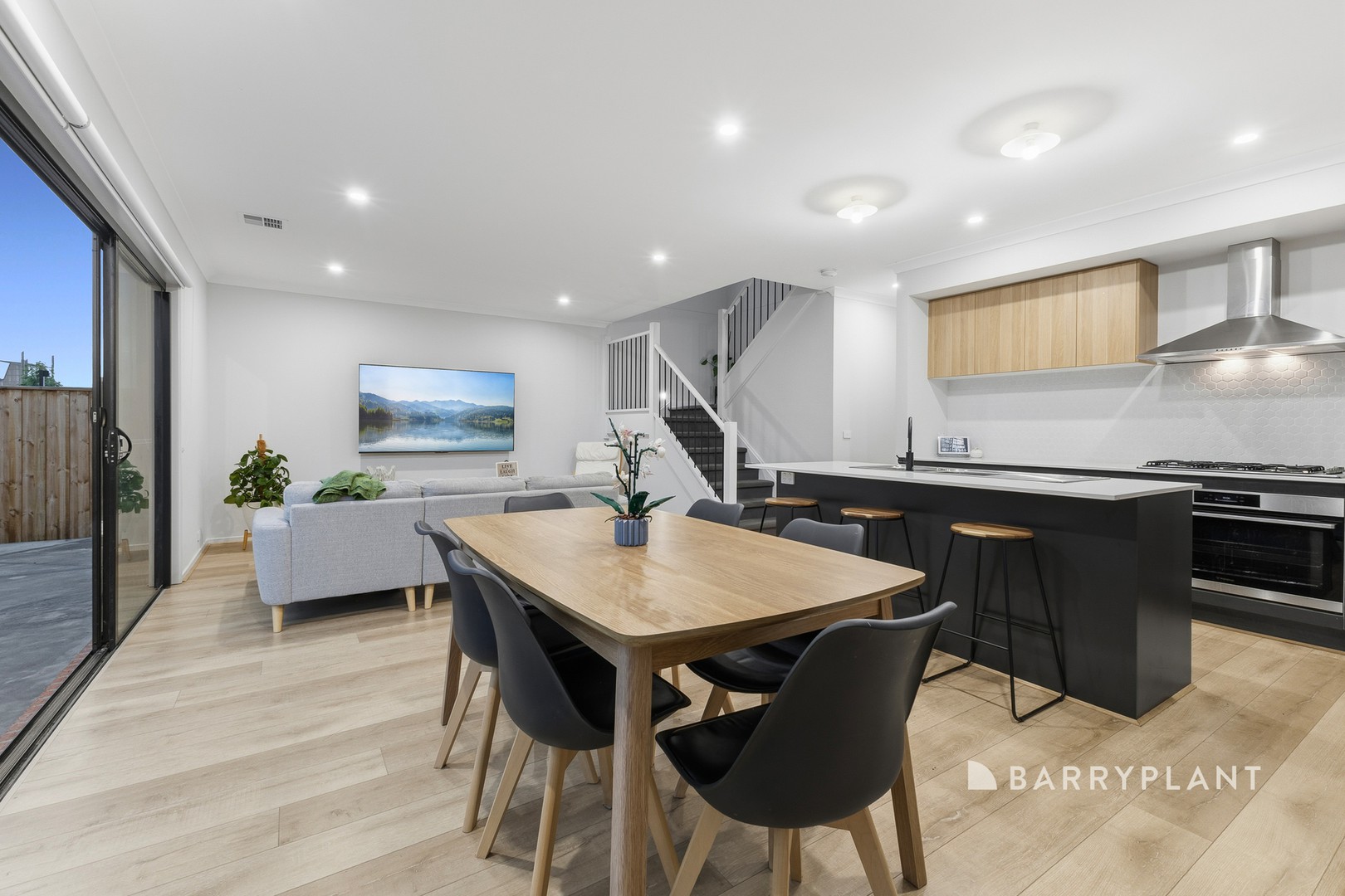 33 Banyalla Drive, Officer, VIC 3809, Officer - Thumbnail 8