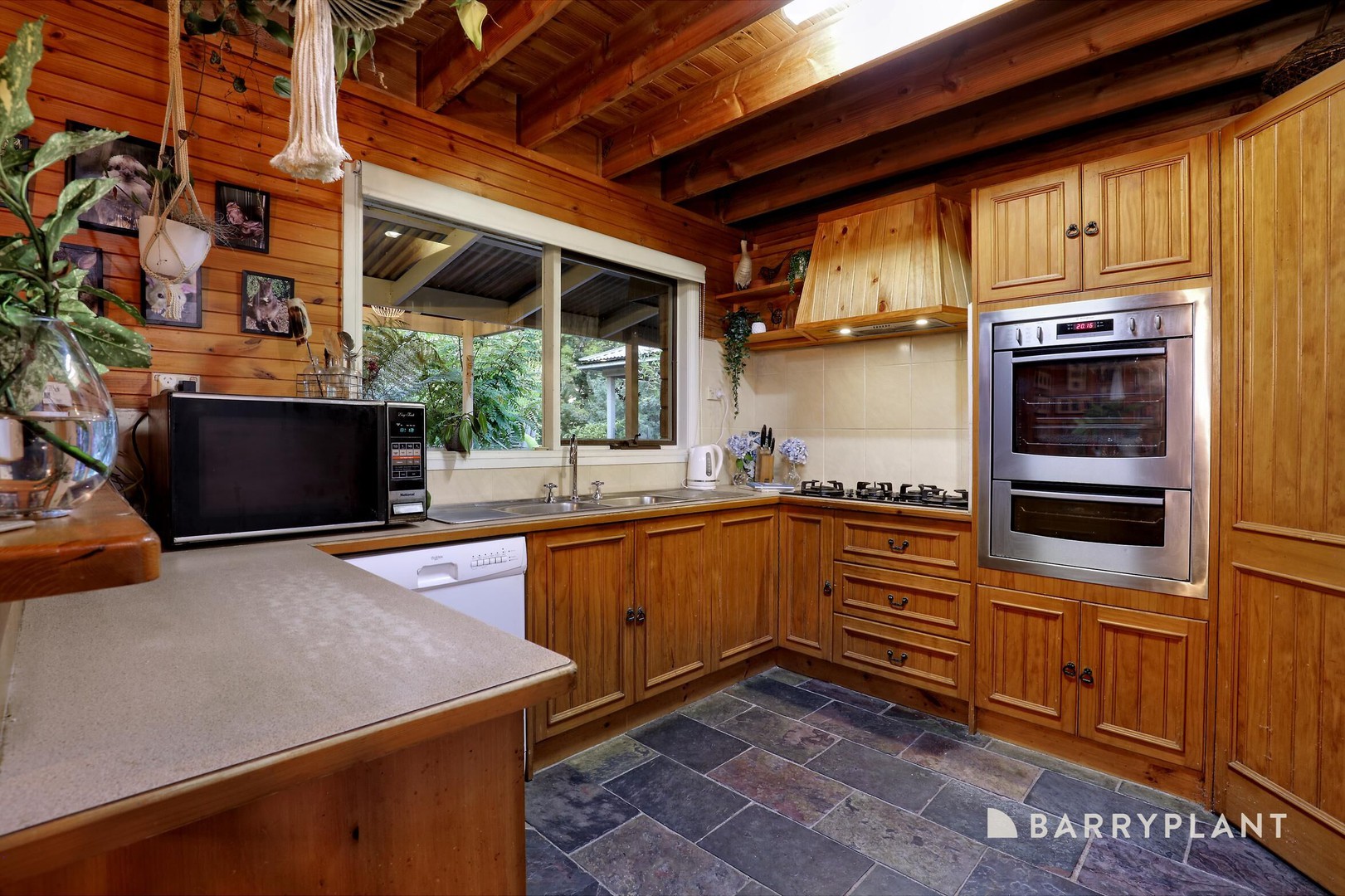 33 Beaconsfield Emerald Road, Emerald, VIC 3782, Emerald - Thumbnail 4