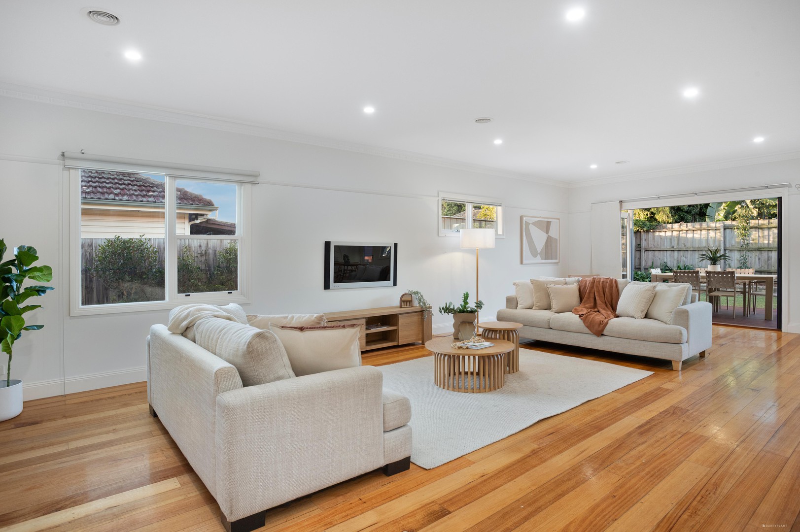 33 Beauford Street, Huntingdale, VIC 3166, Huntingdale - Thumbnail 2
