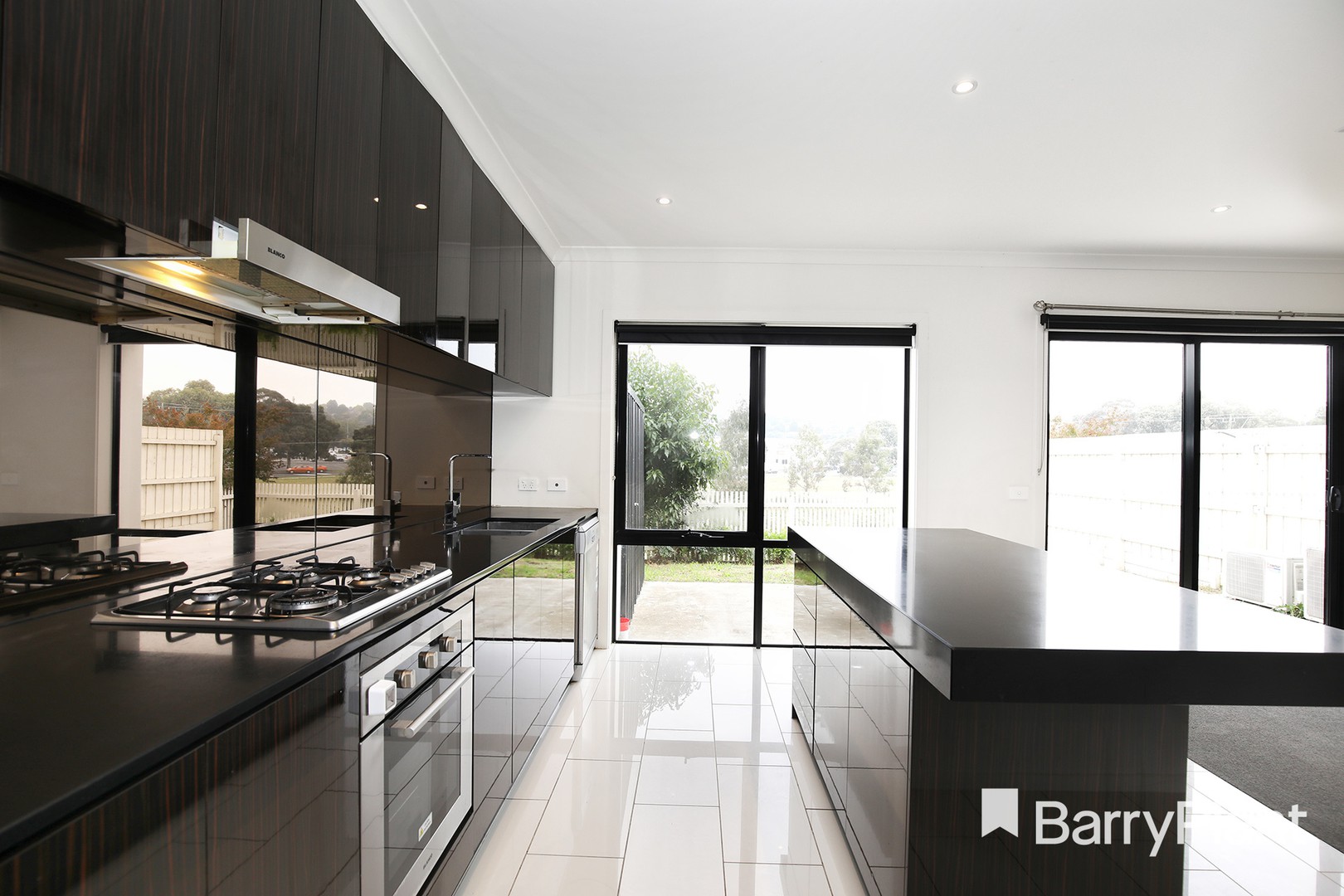 33 Belsay Chase, Chirnside Park, VIC 3116 - Thumbnail 2 - 23/01/2026