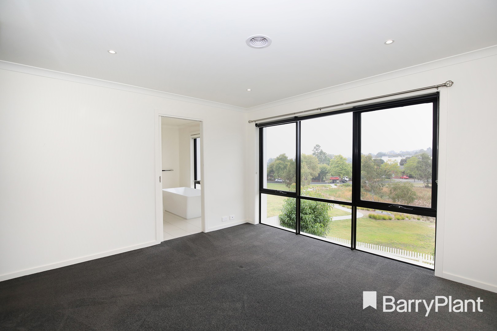33 Belsay Chase, Chirnside Park, VIC 3116, Chirnside Park - Thumbnail 4