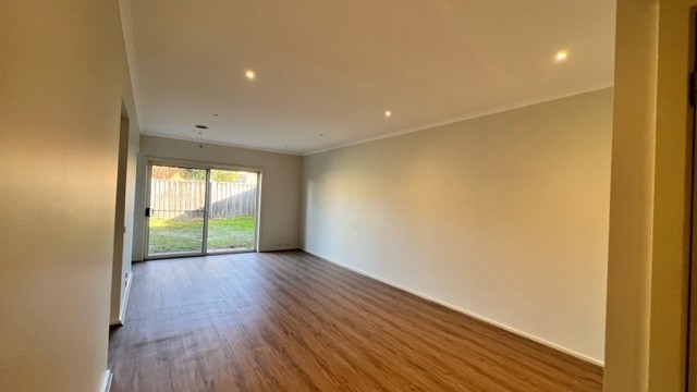 33 Buckhaven Street, Derrimut, VIC 3026, Derrimut - Thumbnail 2