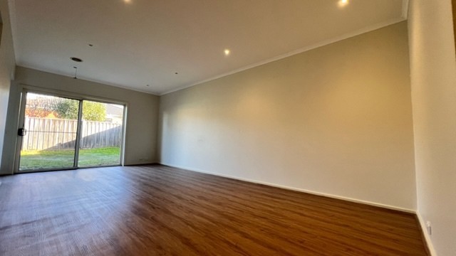 33 Buckhaven Street, Derrimut, VIC 3026, Derrimut - Thumbnail 3