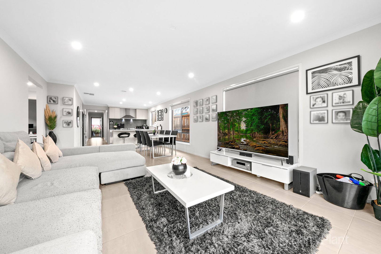 33 Catees Street, Clyde North, VIC 3978, Clyde North - Thumbnail 8