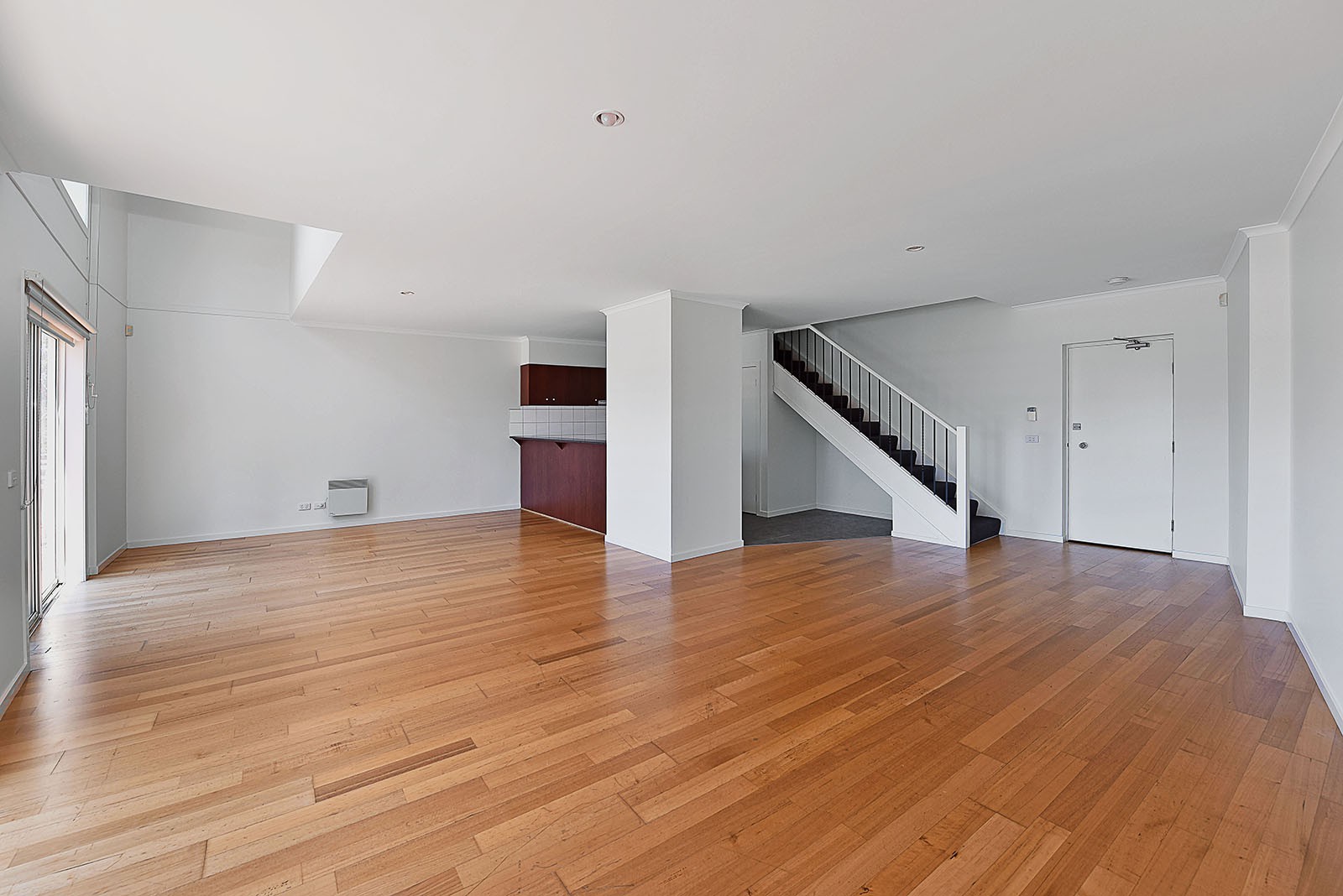 33 Cavalry Circuit, Maribyrnong, VIC 3032, Maribyrnong - Thumbnail 2