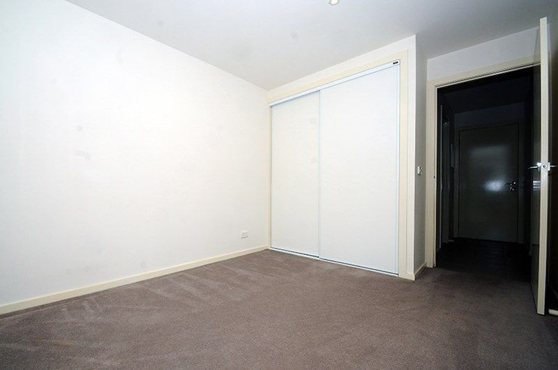 33 Central Park Walk, Cheltenham, VIC 3192, Cheltenham - Thumbnail 4