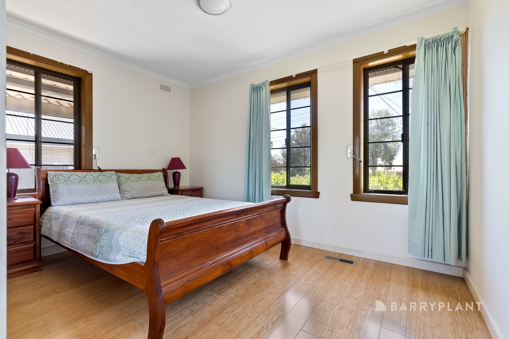 33 Charlton Crescent, Reservoir, VIC 3073, Reservoir - Thumbnail 6