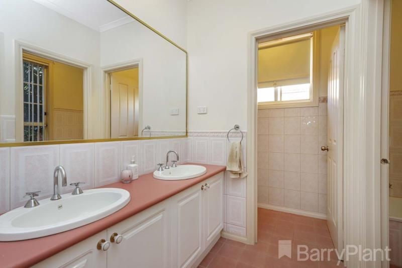 33 Dorset Drive, Greenvale, VIC 3059, Greenvale - Thumbnail 5