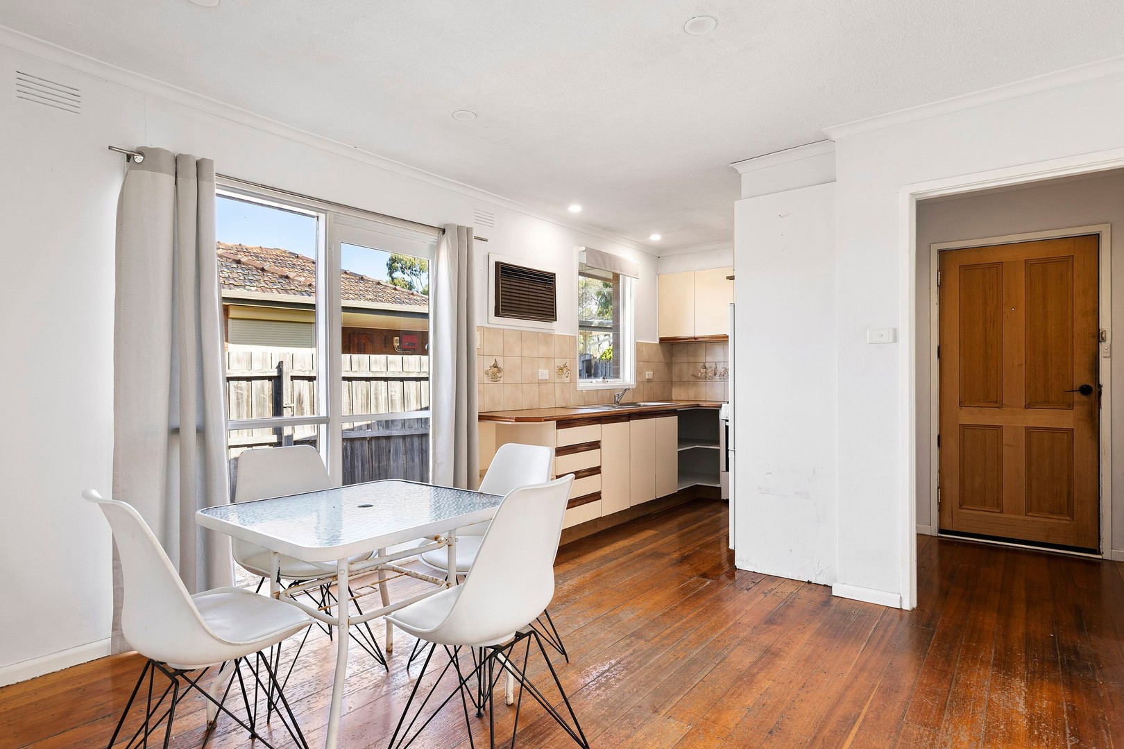 33 Eastleigh Avenue, Keilor East, VIC 3033 - Thumbnail 2 - 25/02/2025