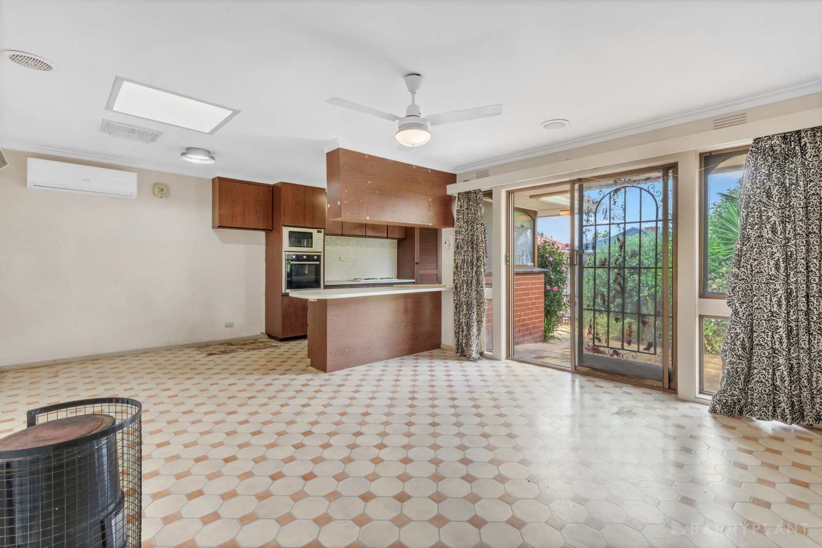 33 Elisabeth Avenue, Springvale South, VIC 3172, Springvale South - Thumbnail 3