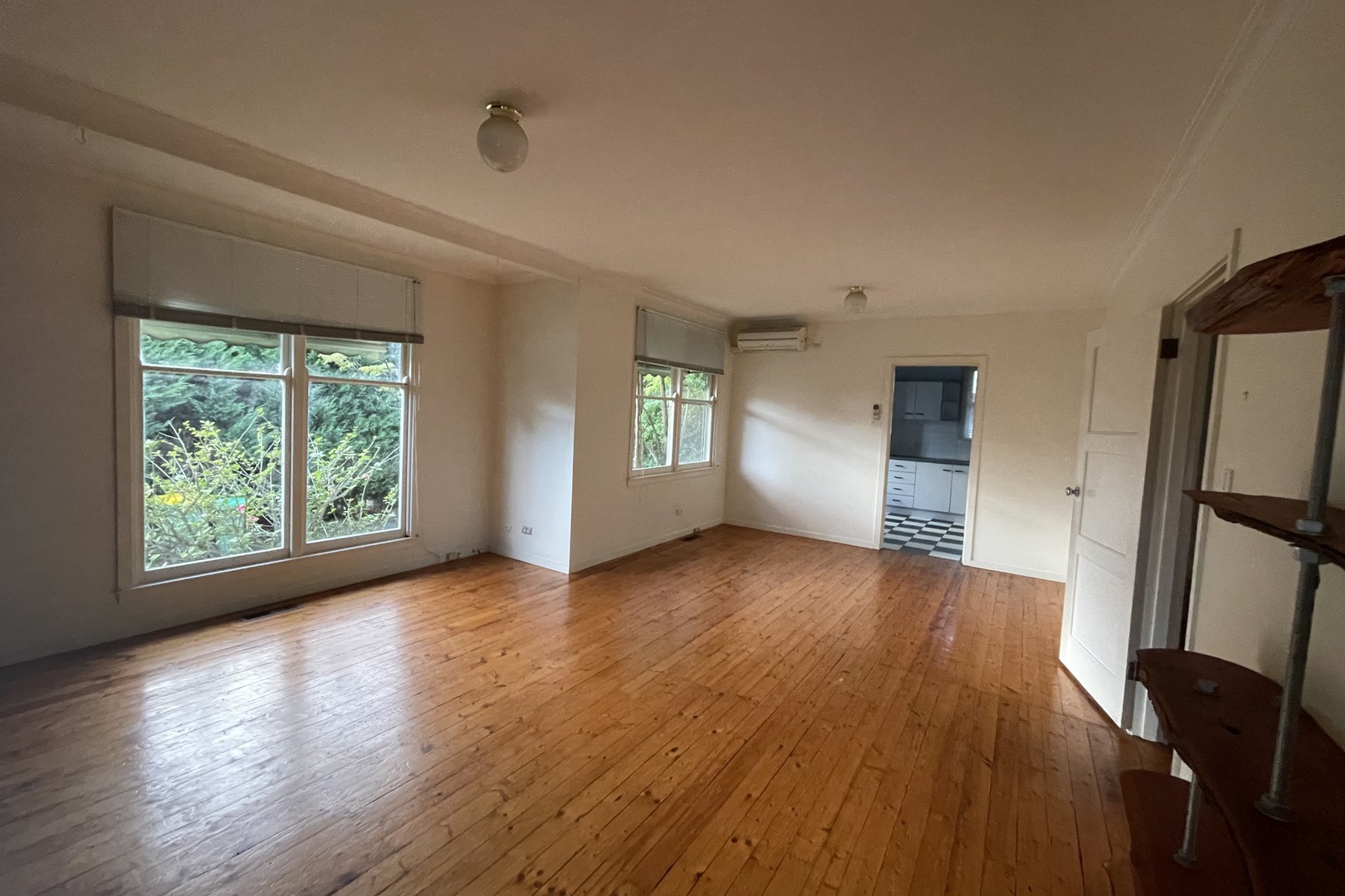33 Erskine Avenue, Reservoir, VIC 3073 - Thumbnail 1 - 09/06/2026