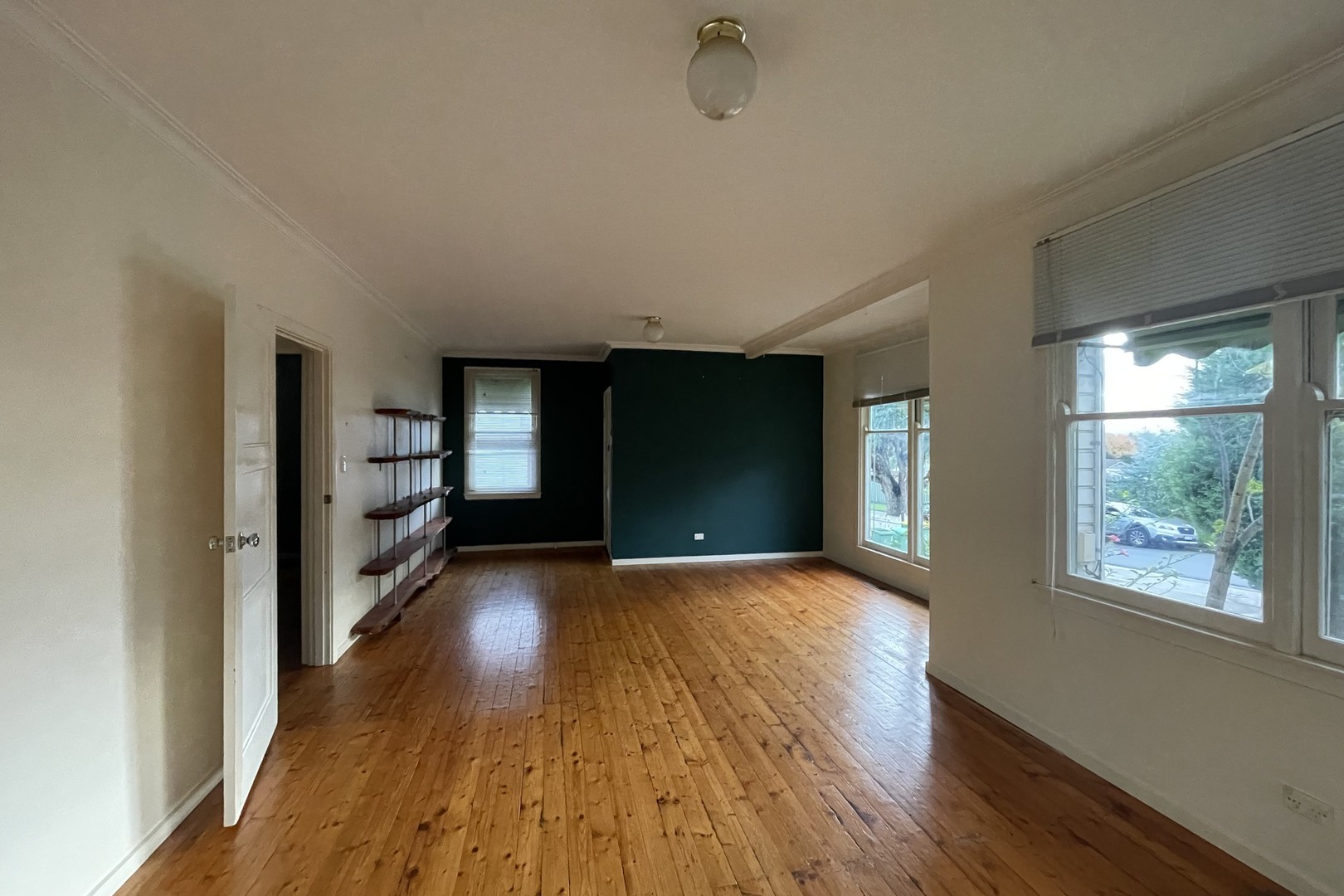 33 Erskine Avenue, Reservoir, VIC 3073 - Thumbnail 2 - 09/06/2026