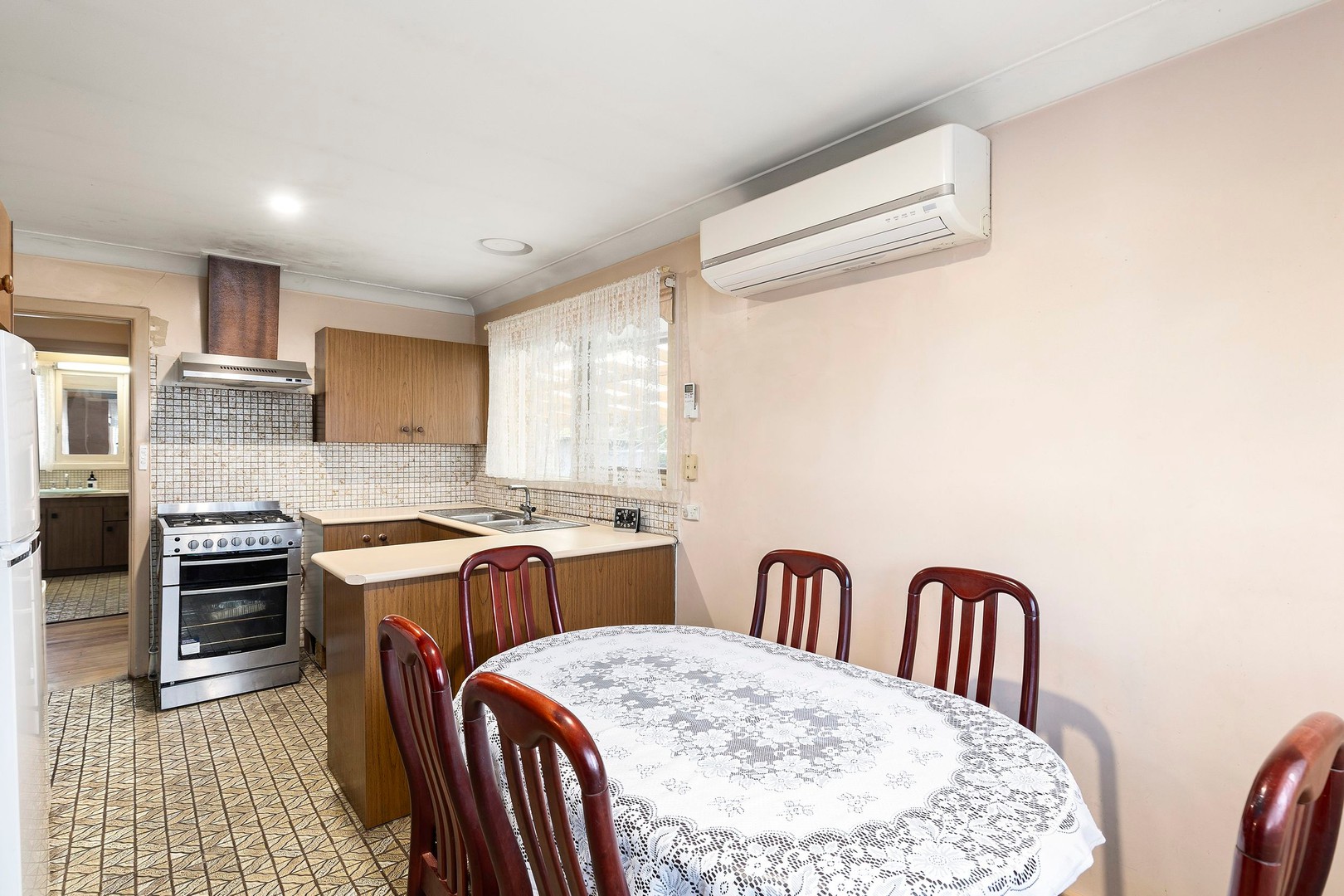 33 Fawkner Crescent, Keilor East, VIC 3033, Keilor East - Thumbnail 3