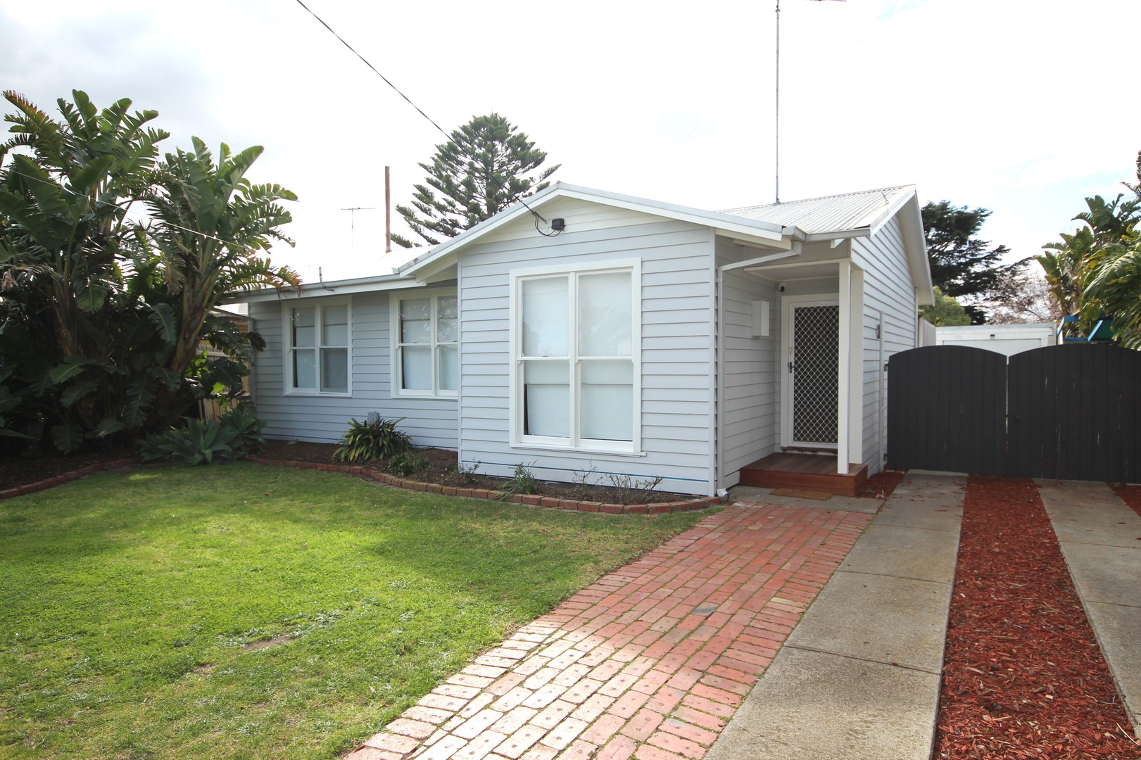33 Gardenia Grove, Norlane, VIC 3214