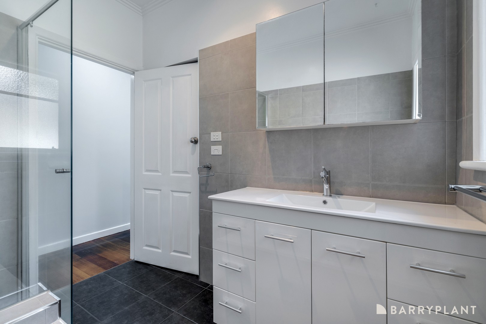 33 Glasgow Avenue, Reservoir, VIC 3073, Reservoir - Thumbnail 7