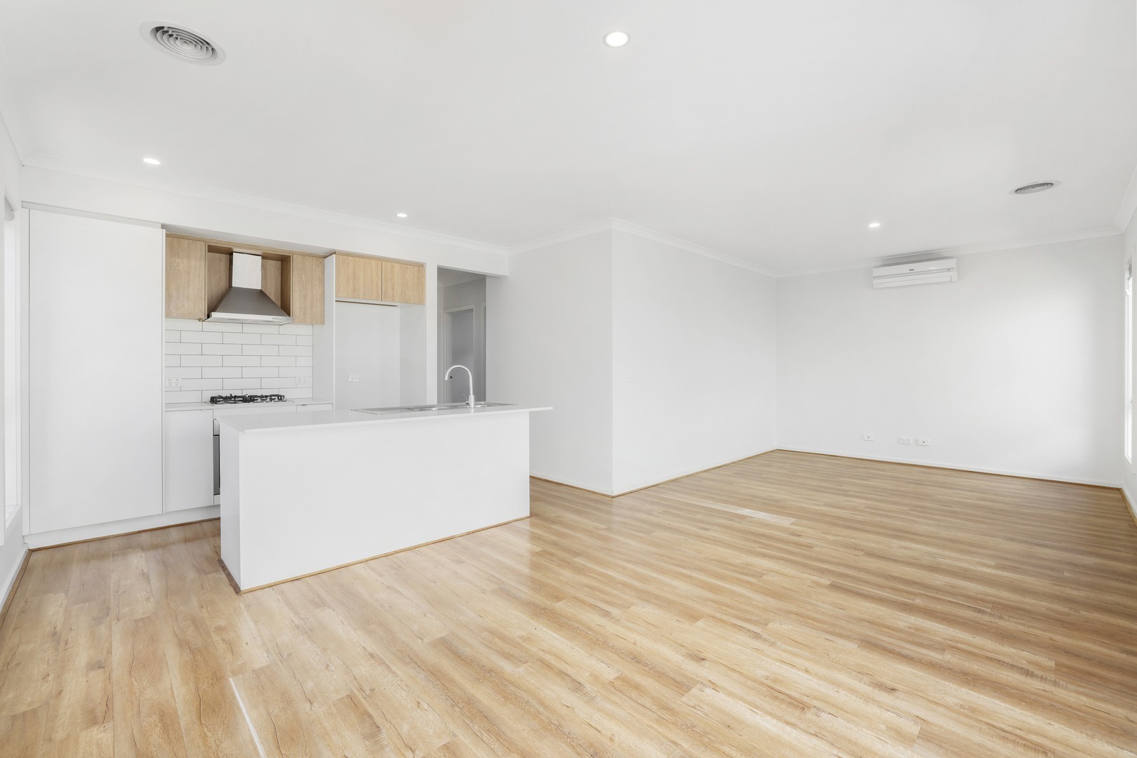 33 Harlem Circuit, Point Cook, VIC 3030, Point Cook - Thumbnail 4