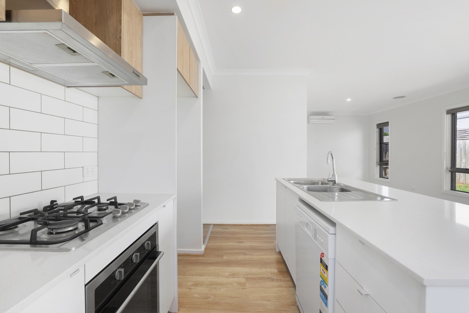 33 Harlem Circuit, Point Cook, VIC 3030, Point Cook - Thumbnail 5