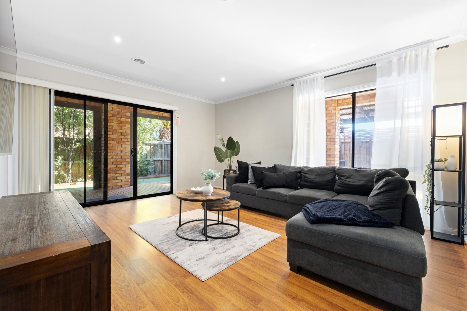 33 Hibiscus Crescent, Point Cook, VIC 3030, Point Cook - Thumbnail 5