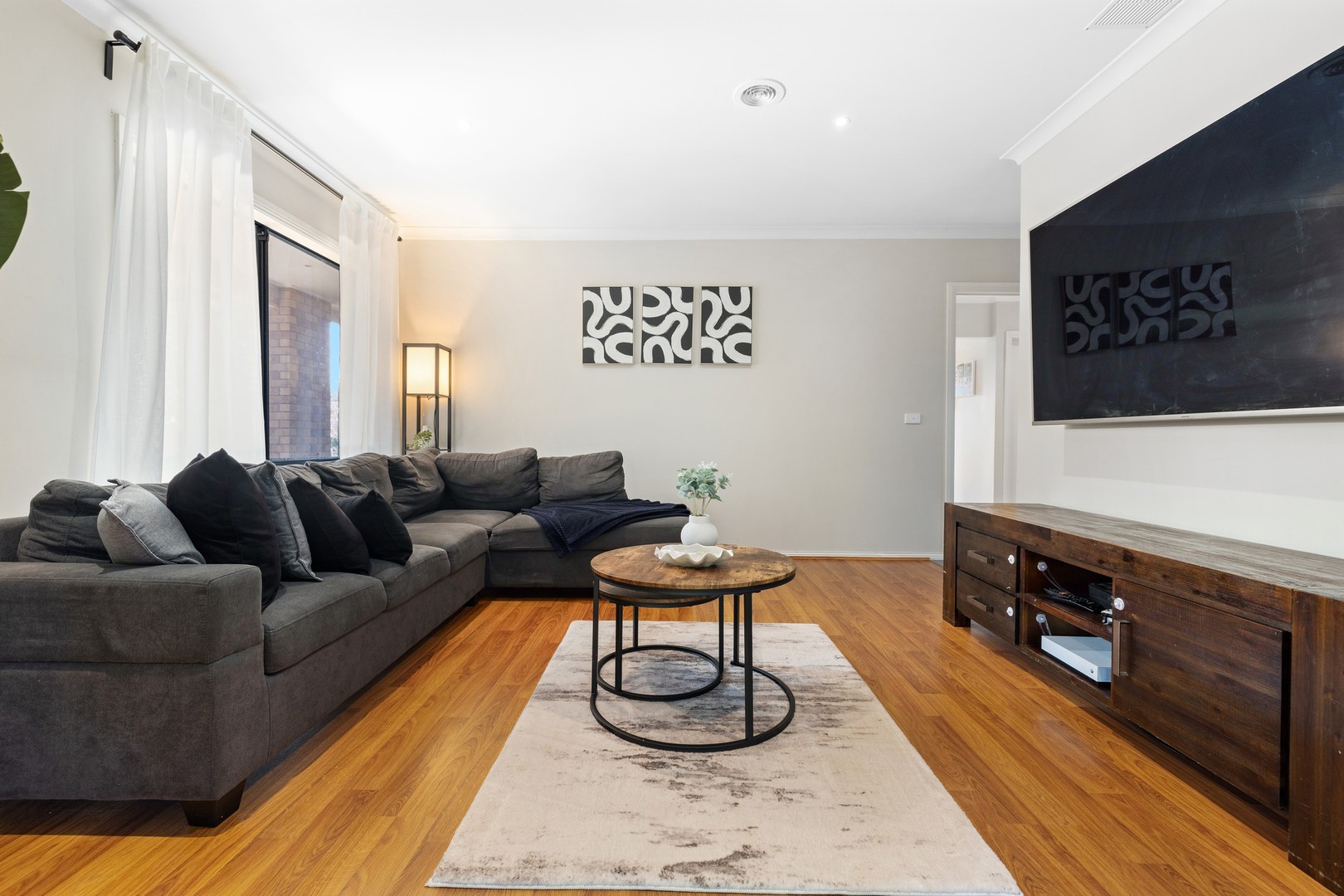 33 Hibiscus Crescent, Point Cook, VIC 3030, Point Cook - Thumbnail 7